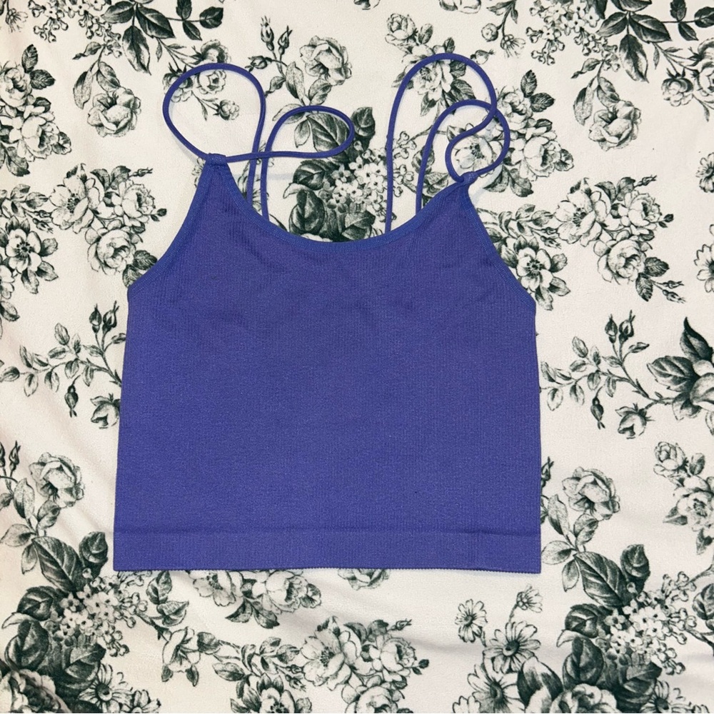 Cropped Tank Tops - Picture 2 of 5